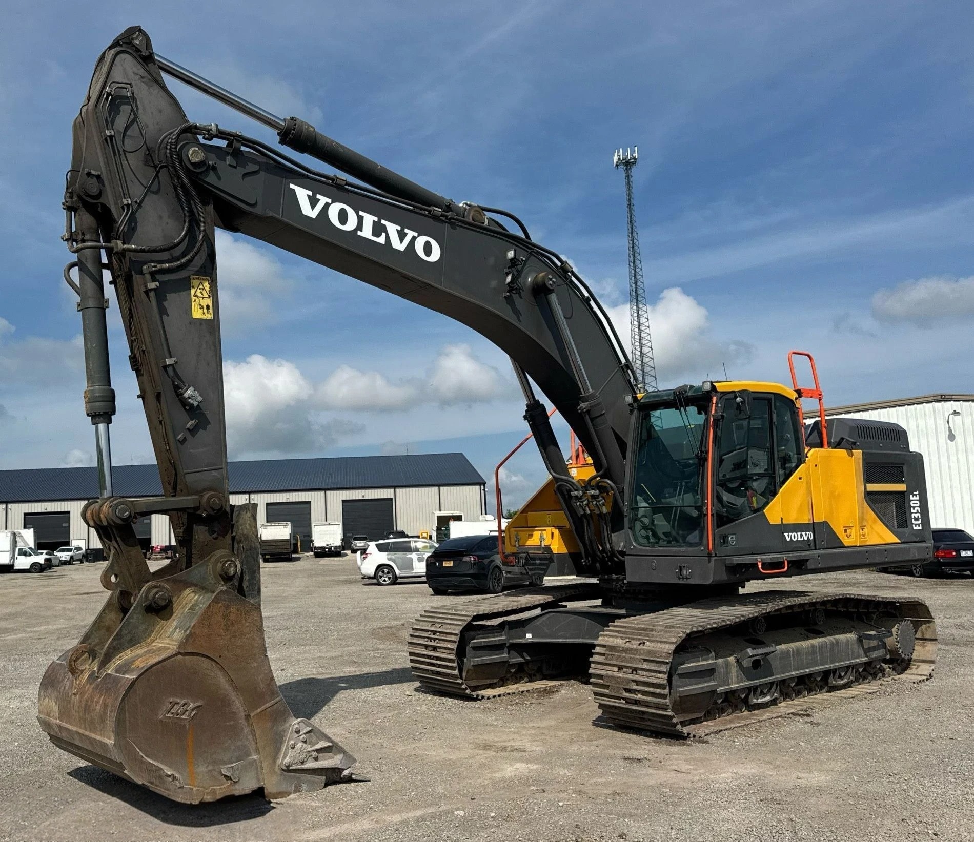 2023 VOLVO EC350EL EXCAVATOR